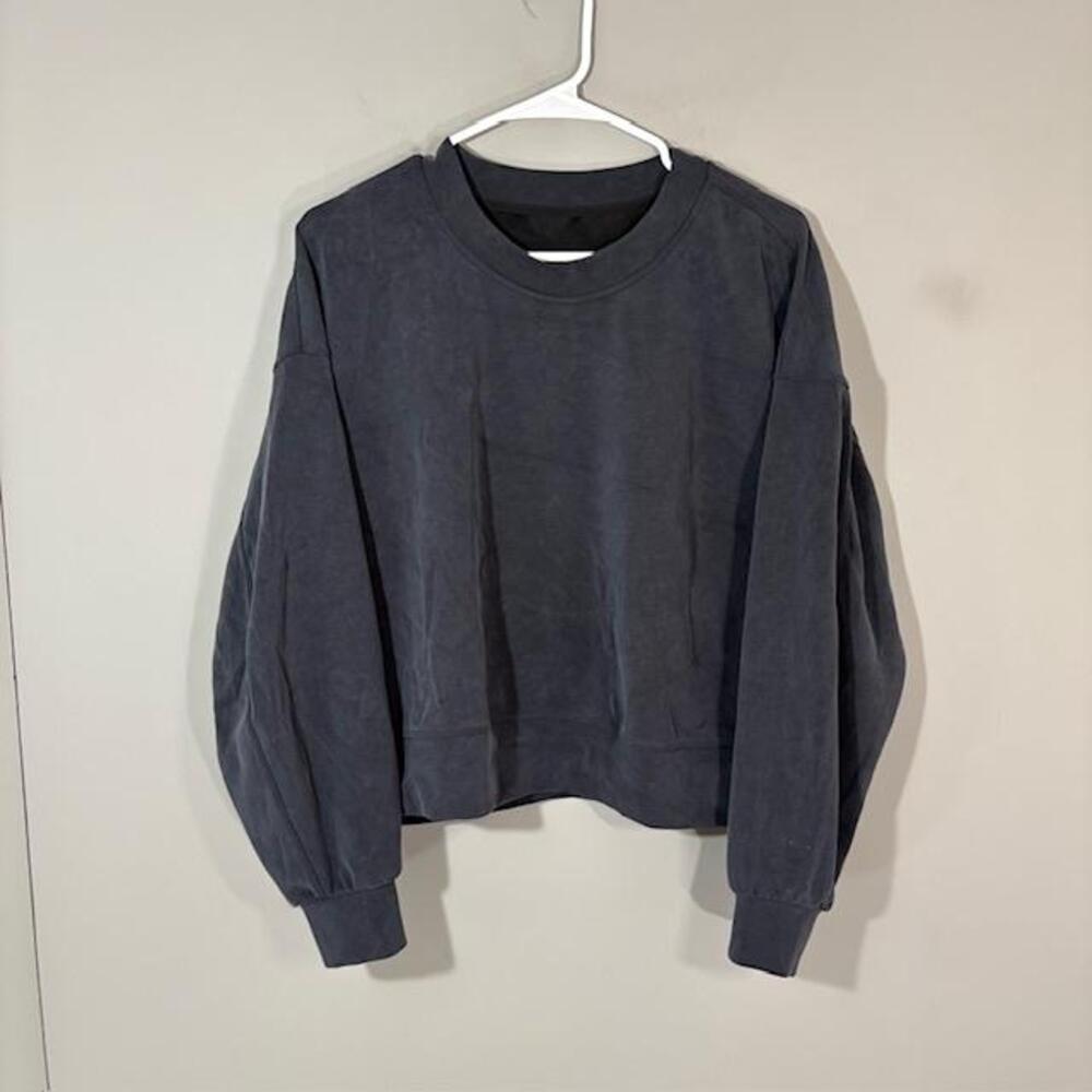 Lululemon Sweatshirt Womens 6 Gray Crewneck Pullover Stretch Logo LW3GLS9
